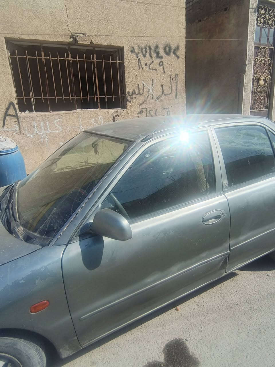 سلام عليكم للبيع براتون موديل 2004   كير اوتماتيك السياره ماناقصها اي شي من كير او محرك و حداديهه
ناقصهة  كمبريسر منضومة التبريد كلهة مشتريهة جديدة وراديتر جديد باتري جديد صار اقل من شهر وصل ضمان ويا رقم السياره بغداد باسمي تحويل مباشر  عارضهة ٣٥ وبيهة مجال 
***********
***********
