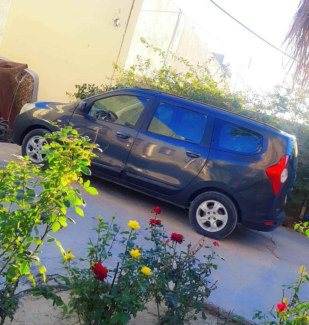 سيارة رينو فرنسي نوع لودجي موديل 14 / 7 راكب 
السعر 85 للإستفسار أكثر الإتصال على الرقم 

***********
