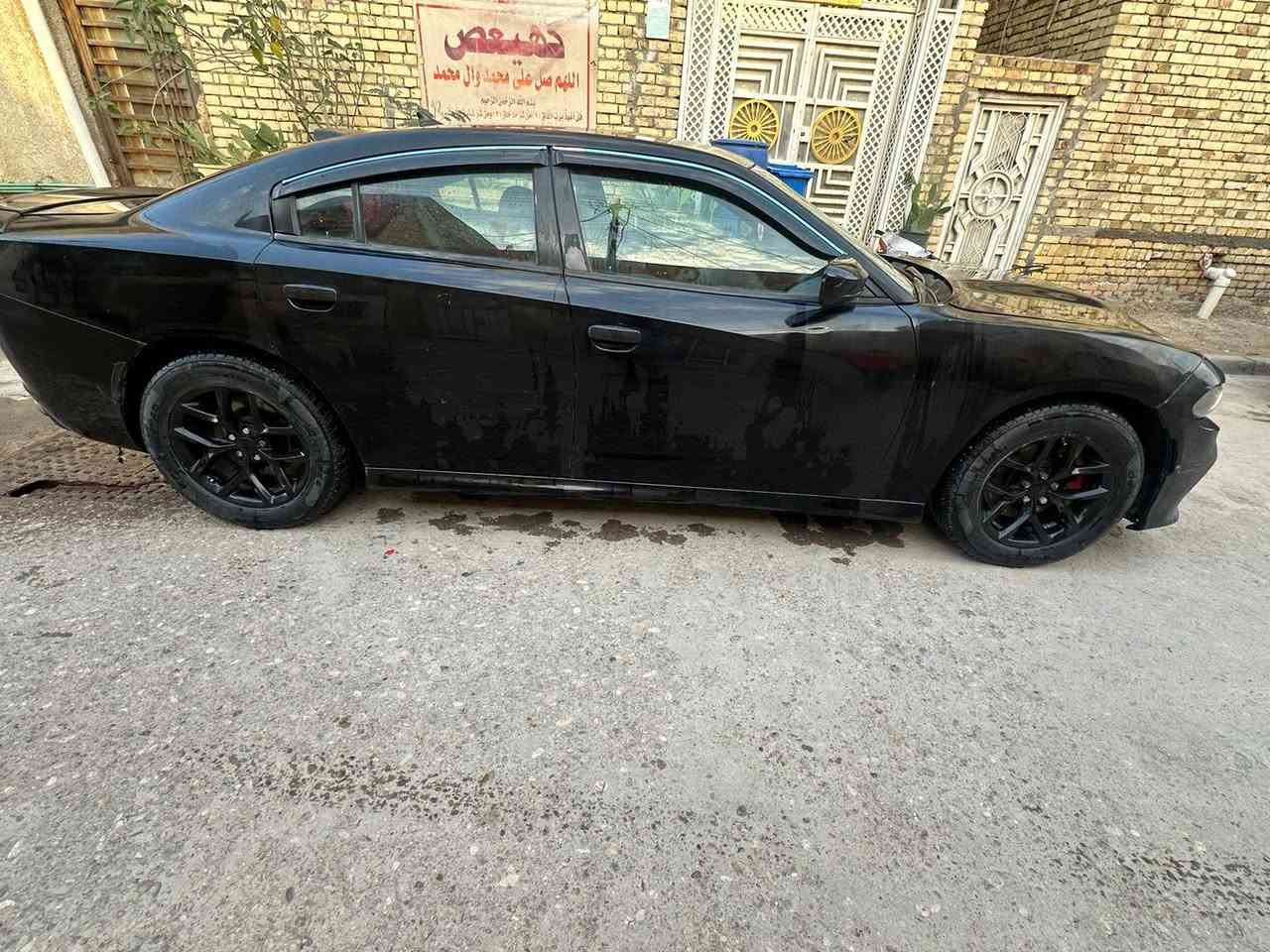 السلام عليكم دوج جارجر ٢٠١٥
بوليسي كير محرك جدد حداده حلوه طخم تاير وطخم ويل بالكارتون
بيه جاملغ وبنيد وقطعه كلير
رقم ذي قار تحويل ثاني يوم مراوس صفره  او خصوصي
***********
