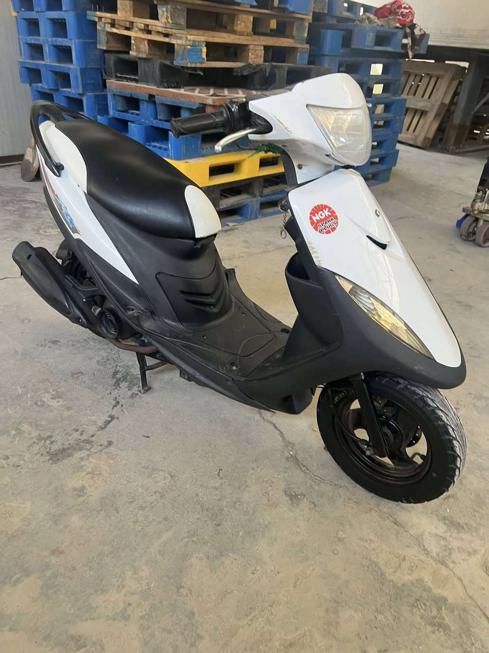 ماكس. عدله. حاويه.  ماصله. هواي من طالعه. ؟ مكفوله من كلشي. اي نقص ما بيه. دراجه شلعه ومعدل تجي تفحص وشوفه. مكينه. مكفوله. ماكني ناصريه سوق شيوخ  سعر. مليون و100 …بيه. مجال. قليل.حك جيه. .. رقمي >***********
