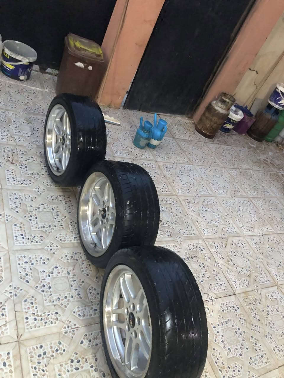 تخم ويل 4 للبيع رياضي مع تايرات


**إذا كنت صاحب هذا الإعلان وتريد حذفه لأي سبب، رجاءا أرسل رسالة إلى الدعم الفني**