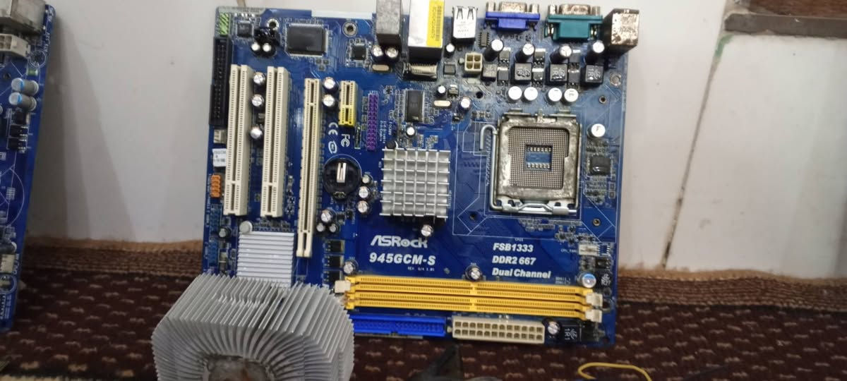 للبيع ..
مذربورد حاسبة دسك توب كيكابايت الي يفيده  سعر القطعة ٥ الاف دينار كلهن ب ٢٠ الف للتواصل ***********
