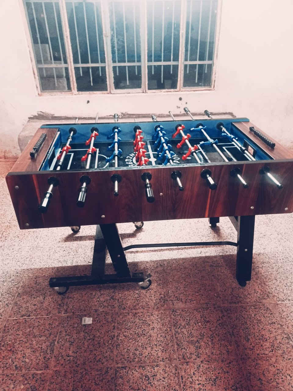 فيشه للبيع نضيفه حيل شي كدام العين السعر خاص هاذا رقمي ***********
