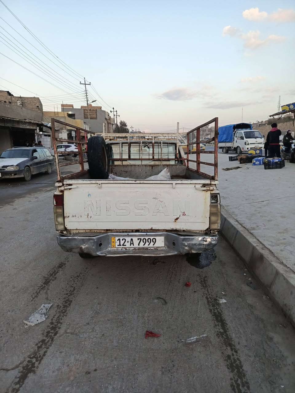 السلام وعليكم بيكم نيسان لبيع الموديل 85المكين داكسن رقم جديد السنوي إلى نهات 2028 أتريد تحويل أتريد وكاله رقم نينوى العنوان موصل الأجانب الأيمن السعر 25وبيها مجال الاستفسار على الرقم ***********غير متواجد على الفيسبك
