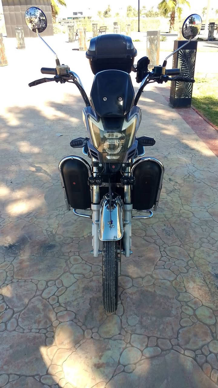 دراجه هارلي للبيع نوع الخوين سعر 575 وبيه مجال للشراي موديل 2025عدد 6بطاريات عل فحص كهربايات  شقاله كله نضام تشقيل بصمه دشبول وتشقيل عن بعد للستفسار ***********. ***********
