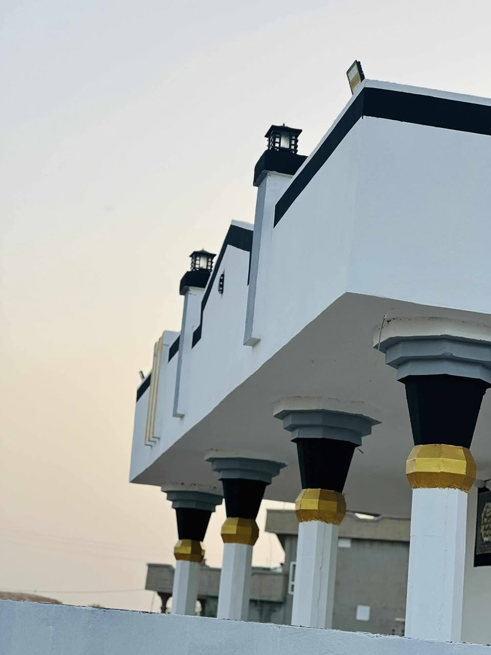 السلام عليكم ورحمة الله وبركاته
اسطا صباغ مع كادر متفرغ حاليأ للاستفسار الاتصال على الرقم ***********
والخاص مفتوح.... وحي الله الجميع
