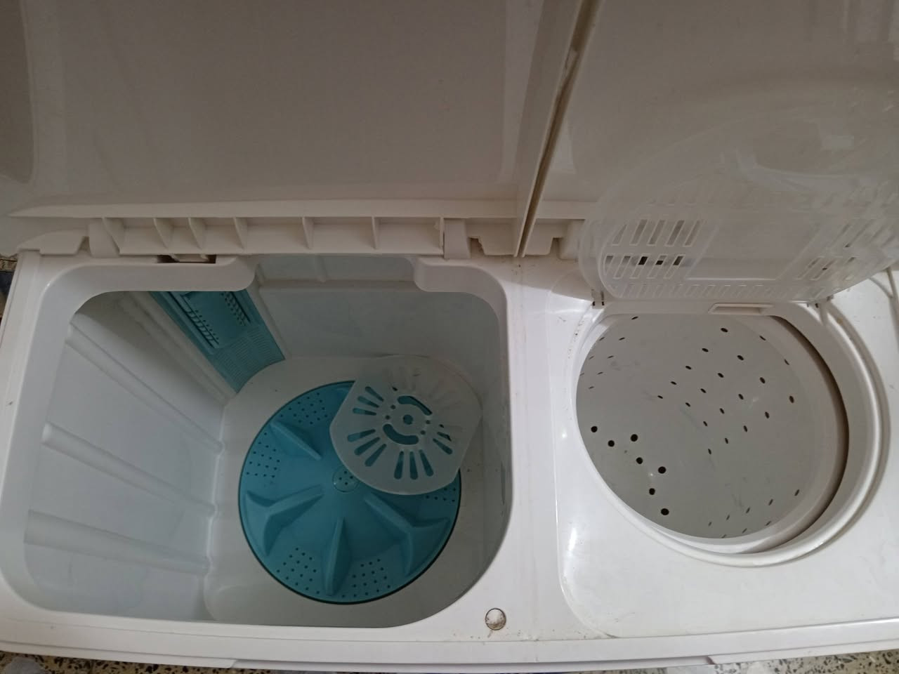 السلام عليكم
غساله للبيع بسعر 65 جديده
تحمل 5 كيلو
***********
