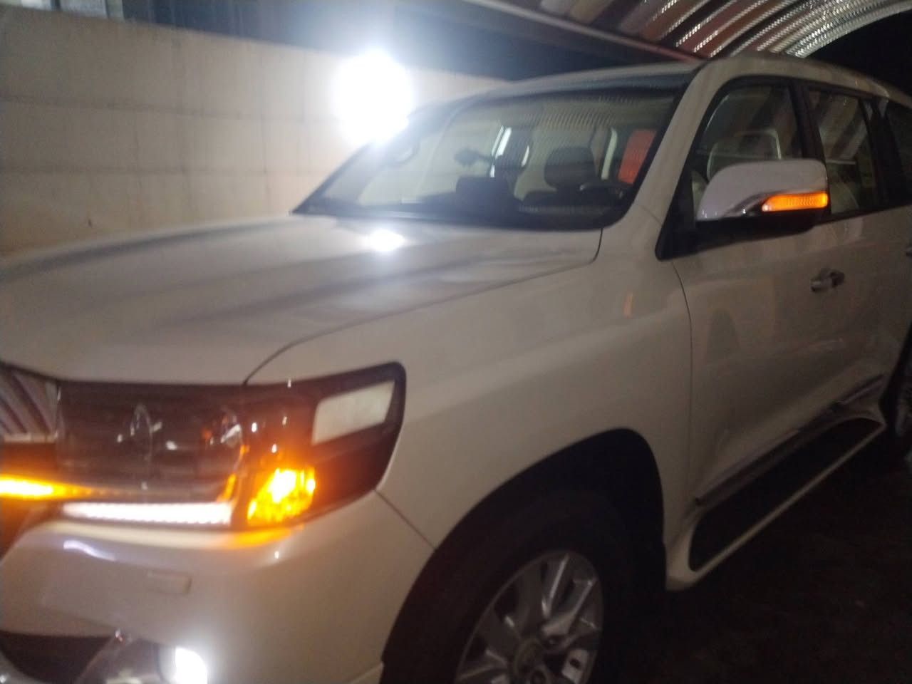 @إشارة السلام عليكم سياره لاندكروز معروضه للبيع
موديل 18 السعر الخاص رقم بغداد
رقم ***********
