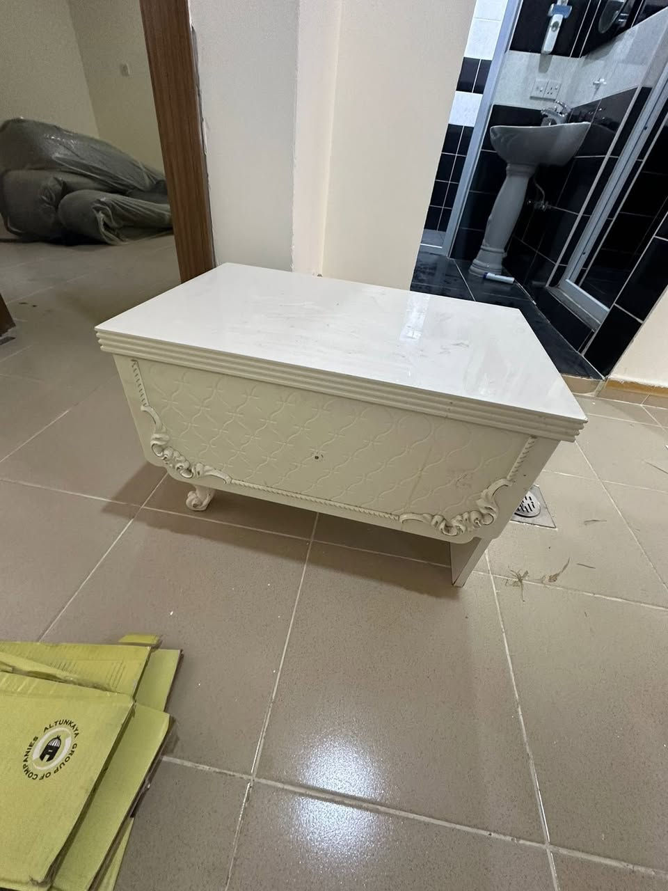 غرفه نوم 😴 🛌 💤 تركيا 🇹🇷 
7قطع شرط النضافه 🪵 
توصيل 🚚 محافضات متوفر 
السسسسسعر 450 وبيها مجال 
بلازما حجم 43 
للتواصل او استفسار. 🧐 تواصل واتس اب 
***********
