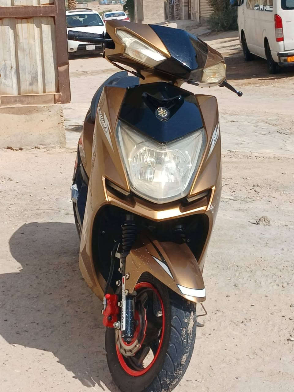 السلام عليكم للبيع ابيعهن ثنينهن ما ابيع وحده دراجه سكنز عدد 2 ثنينهن محتاجات تجفيت الذهبيه جديده وبلادي قفل ستيرن وقفل جوزه وبصمه تشغيل ودبل اشاره كلشي شغال قبل يوم لطشت جانت تبخر بس تجفيت تريد 
والسوده نفس الشي هم كايمه تريد. تجفيت وسويج شادلها تخم كلجات وكابريته بلادي او وياهة صالنصه FM
راديهن ب300 مكاني كربلاء ملحق التعاون 
هاذه رقم للشراي ***********
