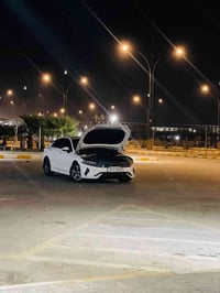 من رخصت الادمن كي5 موديل 23خليجي مكينه2500سياره كلشي عل بلاد مبدله بني...