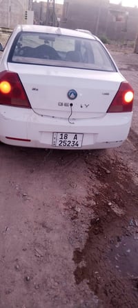 عندي سيارة جيلي ام كي موديل 12 خصوصي رقم بابل سياره جاهزه مكان بغداد 0...