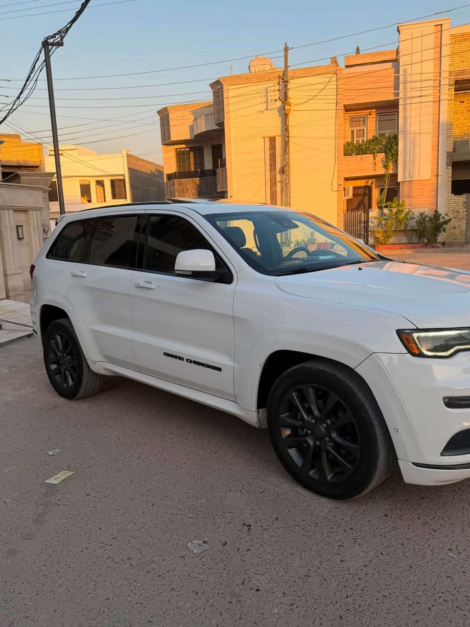 للبيع جيب limited X 
لمتد اكس موديل2018 
فول للاخير جكات 
رقم بغداد الجديد 
ماشية٧٨ مواصفات : 
فتحة
محرك ٣٦٠٠
شاشة جبيرة + كامرا دوارة
رادار جانبي + نقط عمياء
كشنات  جلد  + ثنينهن كهرباء
كشنات خزن ميموري
  تدفئة كشنات امامي  
تدفئة ستيرن
شفتات ستيرن
سستم صوت + دمام خلفي
تشغيل عن بعد
مري قلاب عند الرجوع
اشاير مري
هيتر مري
جنطة كهرباء
حساس خلفي
دبل كزوز
لايت led + منظومة زنون اصلي
بريك تلقائي عند الرجوع
نظام اوتو ستوب عند الوقوف
نظام eco,sport
ماسحات اوتو
ويل حجم٢٠
وباقي المواصفات المعروفة 
ماشيه٧٨ الف وحادثهة بنيد والجاملغات الامامية مصبوغة نصهن علة كد الشخط الي صاير ب صورة الحادث  وصور الحادث موجودة 
والسعر ١٩٥  وبيها مجال للشراي للاستفسار
مكاني بغداد الدورة
***********
