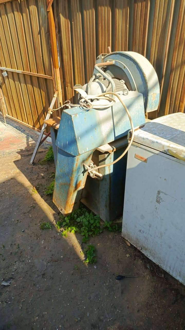 للبيع كتر تركي طكتين شغال السعر 500 الف العنوان بغداد ابو شير  ***********
