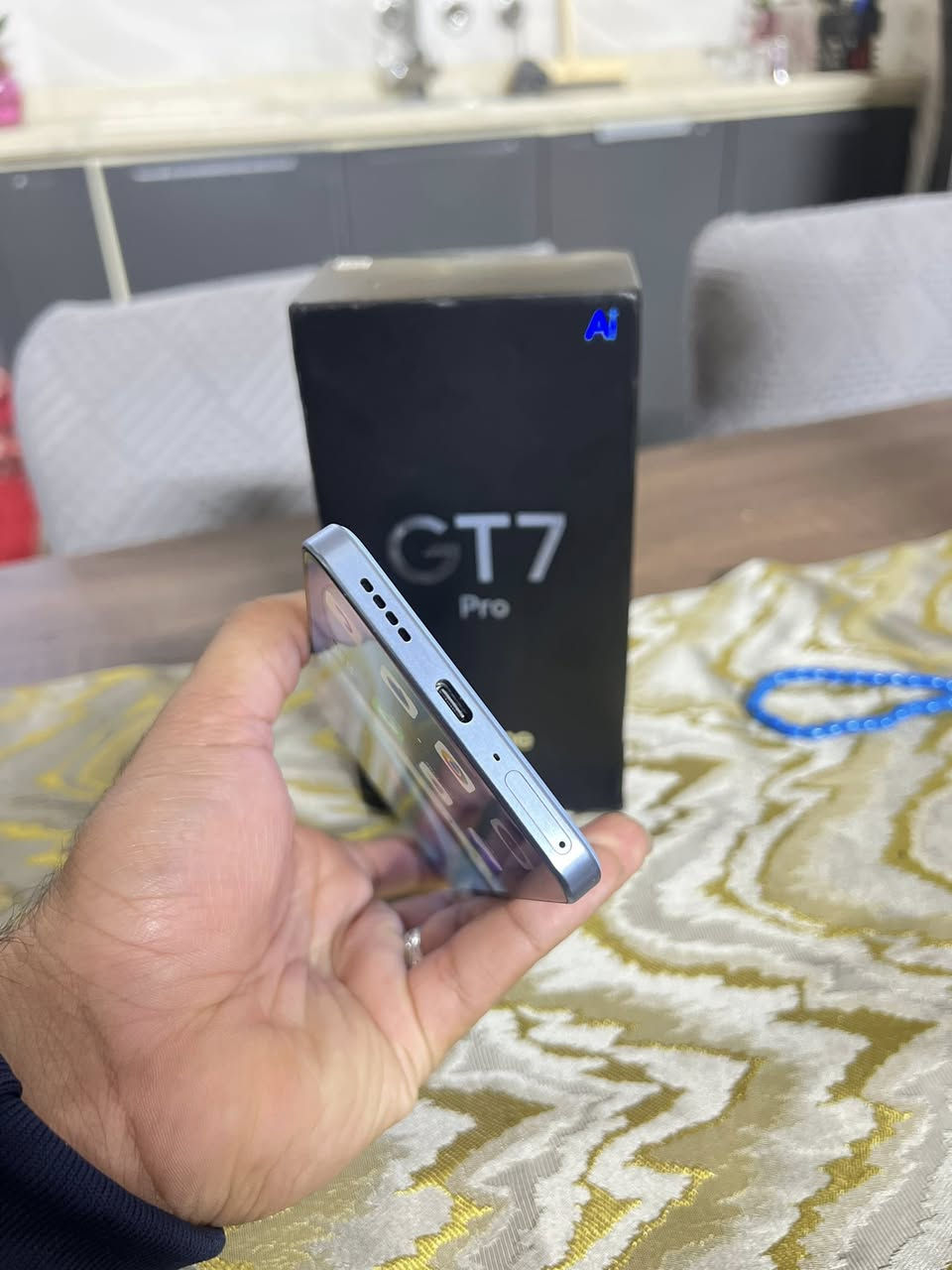 للبيع   ***********
ريلمي جي تي 7 
معالج Mida Tech Dimension 9400 ينطي بكل الالعاب 120فريم عالمرتاح 
بطارية بوي بسعه 7000ملي امبير يدوم معاك نهار كامل ويدعم شحن السريع 120واط 
كامراته تخبل خصوصاً بالفيديو ينطيك 4k 120فريم بدقه كلش حلوى 
ويجي ضد الماي بمعيار الIp69
ويدعم خصائص الذكاء الاصطناعي 
جهاز كلش حلو ومواصفاته متخلص للبيع 
مكاني بغداد الكرخ
675 الف
