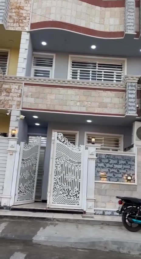سلام عليكم بيت بالدولعي 80 متر و خمسه واقع حال قريب على الشارع العام من جهة السوك قبل السوك مال الدولعي بفرع بناء جديد وجداً نضيف ومال جناي كل التفاصيل موجوده بالفيدوهات
سلام عليكم بيت بالدولعي 80 متر و خمسه واقع حال قريب على الشارع العام من جهة السوك قبل السوك مال الدولعي بفرع بناء جديد وجداً نضيف ومال جناي كل التفاصيل موجوده بالفيدوهات السعر 260 مليون وبي مجال بسيط اني مكلف بالنشر التواصل مع هذا الرقم    ***********
