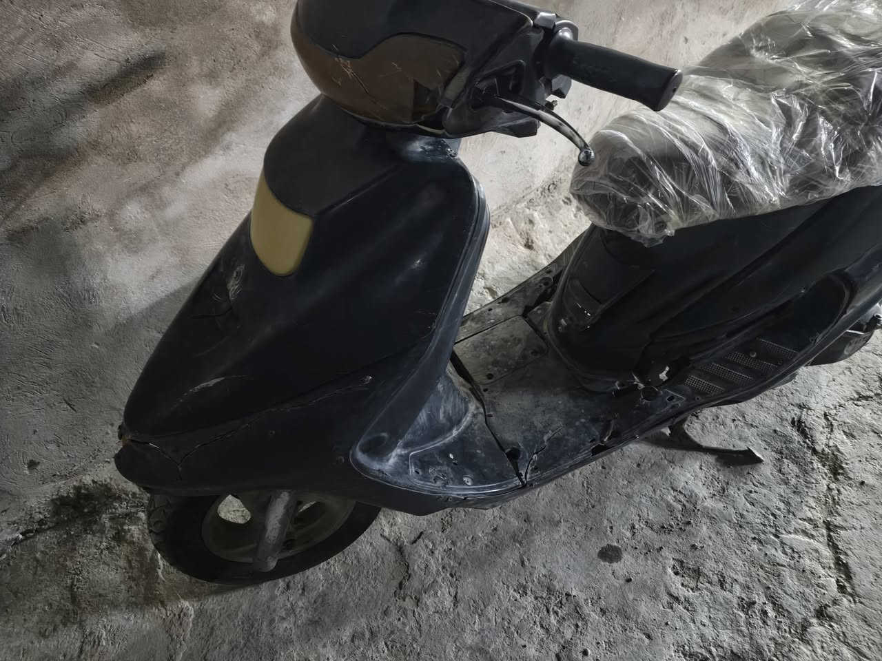 السلام عليكم دراجات اللبيع فراشه السوده شغاله والثانيه طافيه مكاني بغداد العبيدي الشهداء الثالثه قرب مدرسه عمر عبد العزيز ***********سعر ٣٢٥ وبيهن مجال
