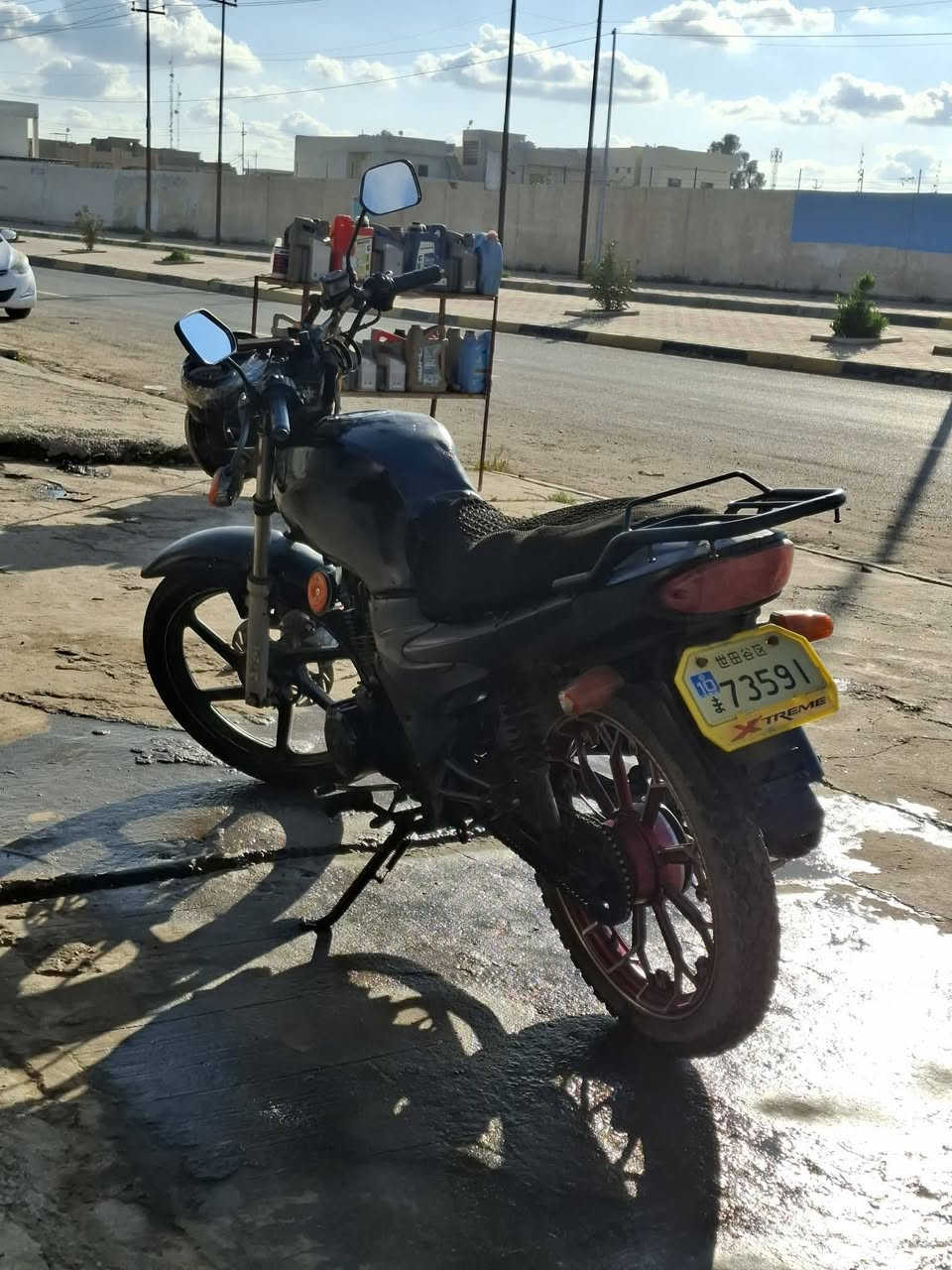 السلام عليكم
ماطور سايم  Sym 2019 كوري 
حجم المحرك 150 سلف 
للبيع
الماطور مايحتاج تصرف علي
باتري جديد
ظفيرة جديدة
عقل كويل كتف شحن جدد
تواير جدد
كهربائيات كلها شغاله
كابريته جديدة
دبلات شغاله
بريك الكدام شغال عمبار جديد 
الماطور مصروف علي مال جناي
ترايك وين ماتريد
للأستفسار الاتصال على الرقم
*********** او عبر الخاص
ملاحظه الويل الخلفي عنكبوت شرط اصلي وينباع بالسوك من ٤٠ الى ٥٠
