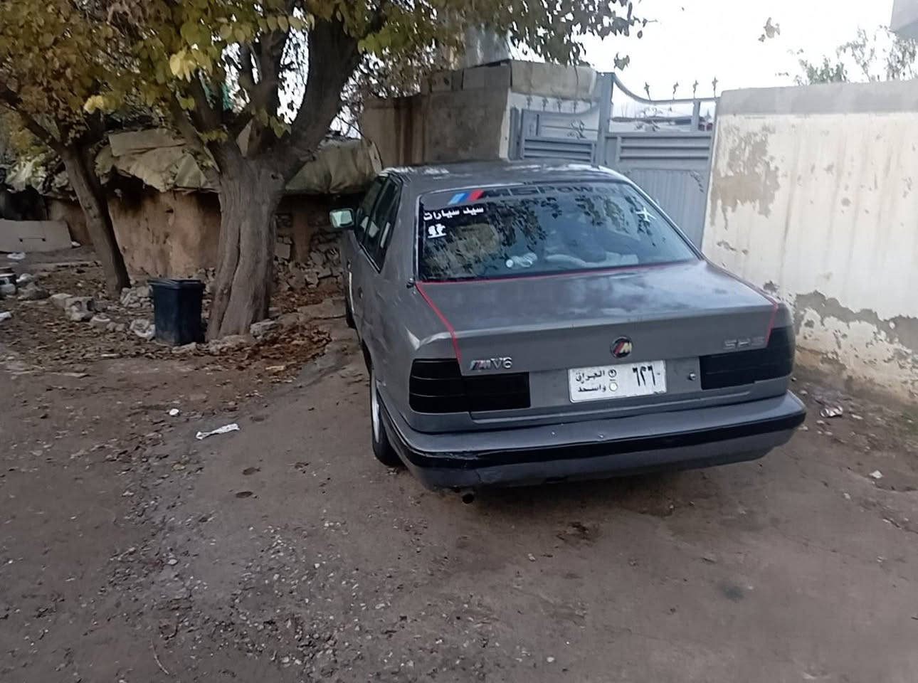 بیئێم بۆ فرۆشتن و گۆڕینەوە ١٩٩٣یە ئاڕمی سۆران بەشەرتی ئەوەلیات مەکینە ٥٢٥کەپسە گێڕ عادیە گێڕ مەکینە ئەکسل ئاڕم بەشەرت تەقەو ڕەقە بەشەرت سڵایتە لایت ئەڵقەیە زینۆنە ٢جام کارەبایە تاخوا حەزکا بەقوەتە ماڵی دۆستە ماڵەکە وەسفی ناویت خۆی دیارە ٢٥گەڵاو مەحمەلەیەکی برایانە ***********
*********** حلبجة, السليمانية
