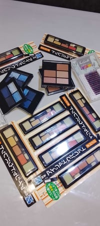 مستحضرات تجميل • توصيل • قطعة