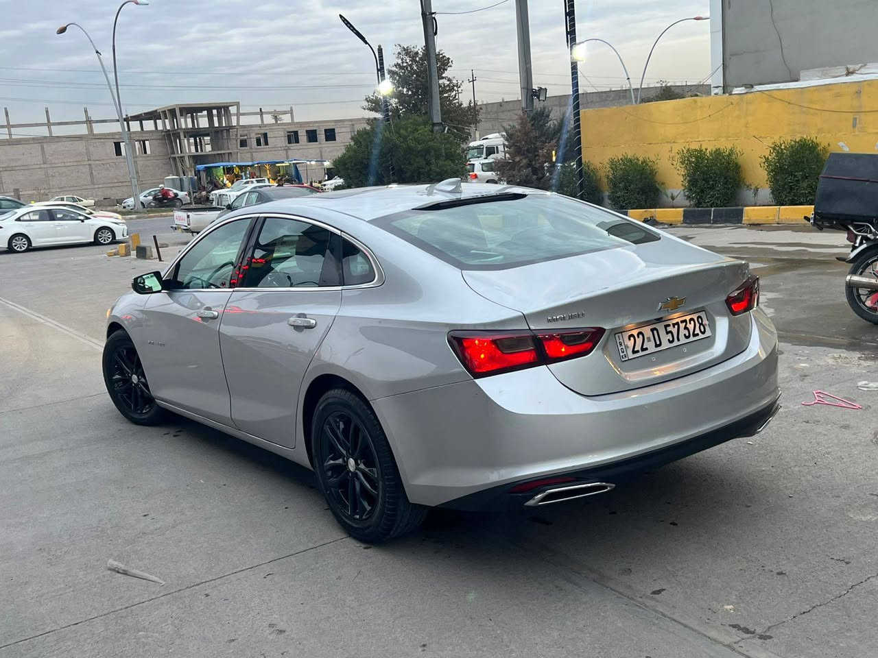 سلام عليكم 
للبيع نقد فقط 
بدون مراوس 
موديل ٢٠١٨ 
فول مواصفات عدا كشنات مو جلد 
ماشيه ١٩٠ كم 
محرك كير ما مفتوح 
بدون اي نقص 
ربع جاملغ خلفي 
ربع بنيد وباب سايق 
بدون ايرباك بدون دواخل 
مكان اربيل 
سعر ١٠٧
***********
