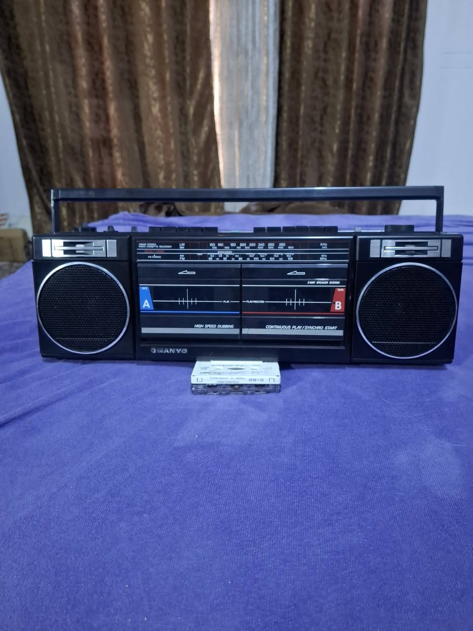 السلام عليكم للبيع مسجل راديو اربع موجات مع FM نوع سوني ياباني دبل كاسيت جديد مستخدم قليل بيه تسجيل سريع من كاسيت للثاني السعر ٧٥ الف للاستفسار مراسله الصفحه عالخاص رجاء ..


**إذا كنت صاحب هذا الإعلان وتريد حذفه لأي سبب، رجاءا أرسل رسالة إلى الدعم الفني**