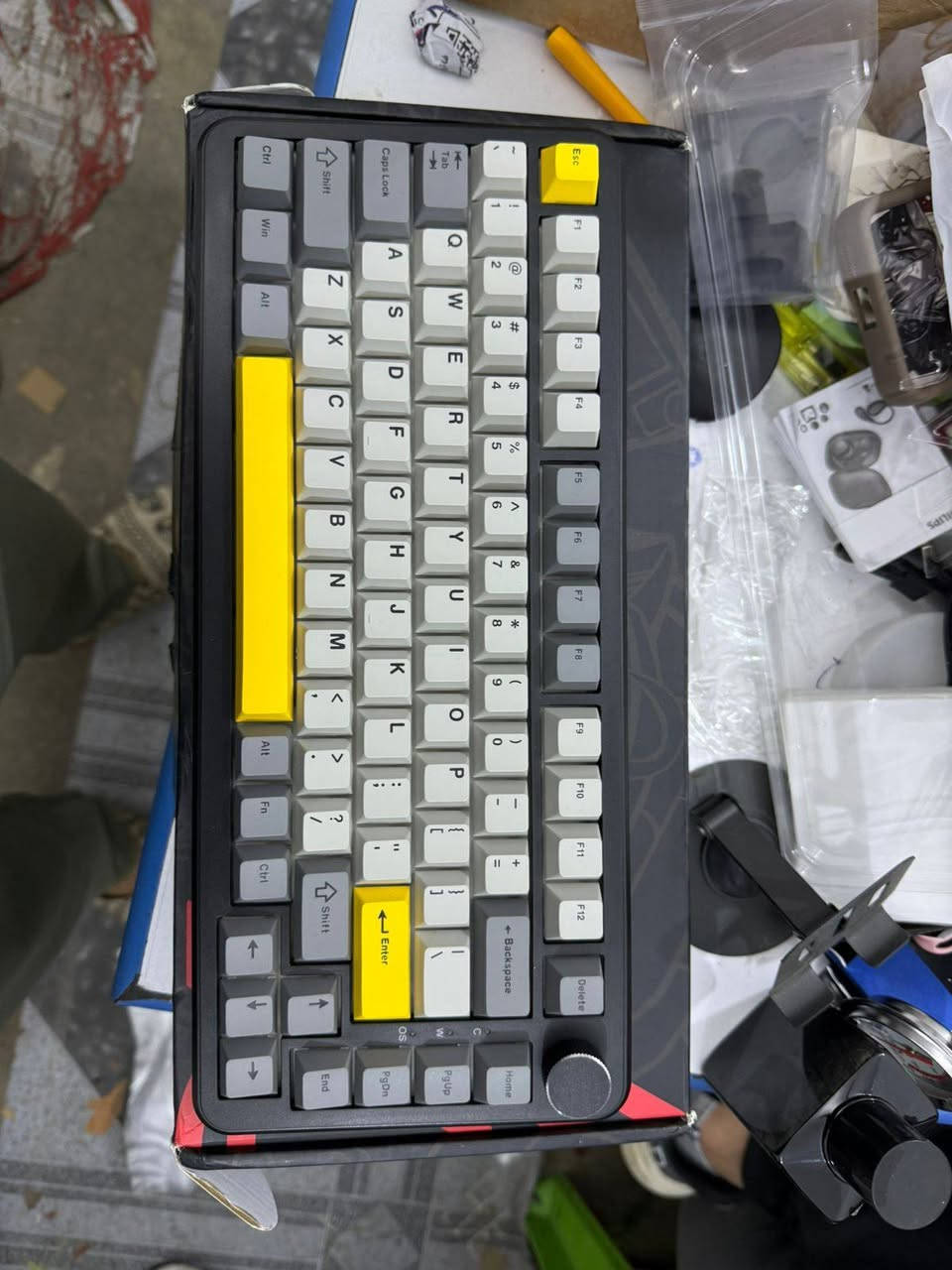 كيبورد وايرليس ميكانيك  RGB
السعر 50 مع توصيل


**إذا كنت صاحب هذا الإعلان وتريد حذفه لأي سبب، رجاءا أرسل رسالة إلى الدعم الفني**