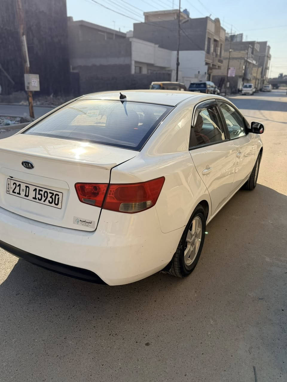 سلام عليكم 
سيراتو ٢٠١٢ خليجي  لسياره شماليه  رقم دولي مكينه ١٦٠٠ لسياره  كفاله عامه من كير ومكينه ولصدر ولكشر  ماعده قطعه صغيره بالباب  بارد لسعر ١٠٧
مكان لسياره بغداد الدوره ***********
