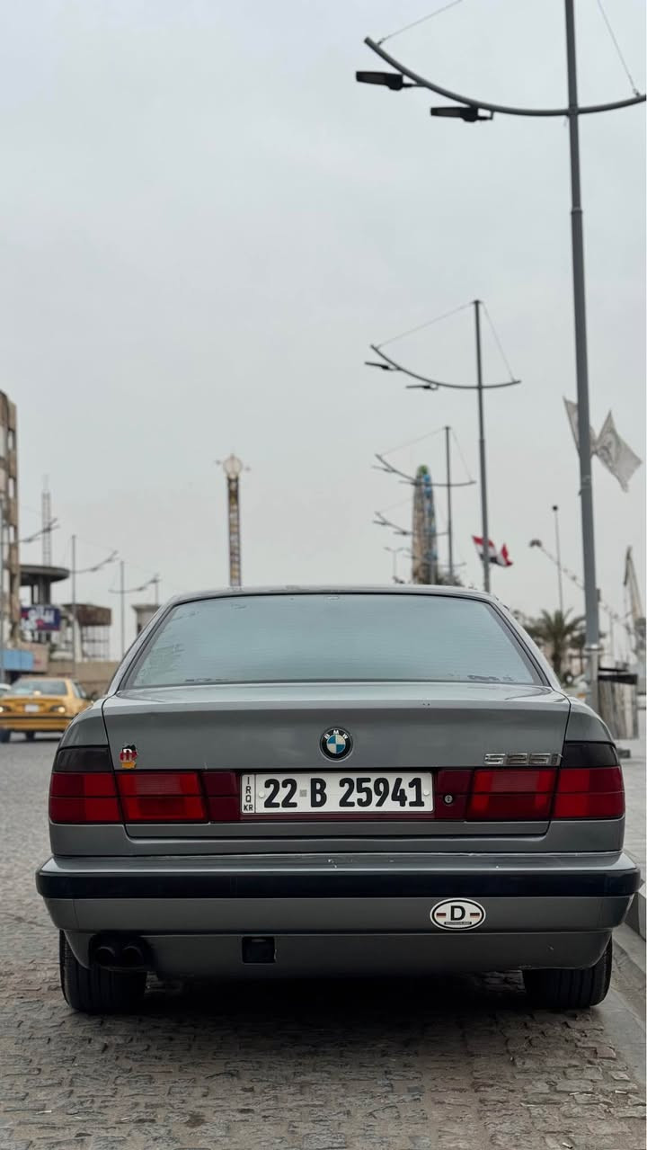 سياره مصبوغة صبغ عام

 تبريد شغال كهربائياتها كلها شغاله

 مكينة كير اكسل مكفول
 حداديه جديده

 مشتريها من ابو ادم سياره شغل واطلع خير من الله 

 سياره رايدها 75 وبيها مجال ان شاءالله البصرة, العراق


**إذا كنت صاحب هذا الإعلان وتريد حذفه لأي سبب، رجاءا أرسل رسالة إلى الدعم الفني**