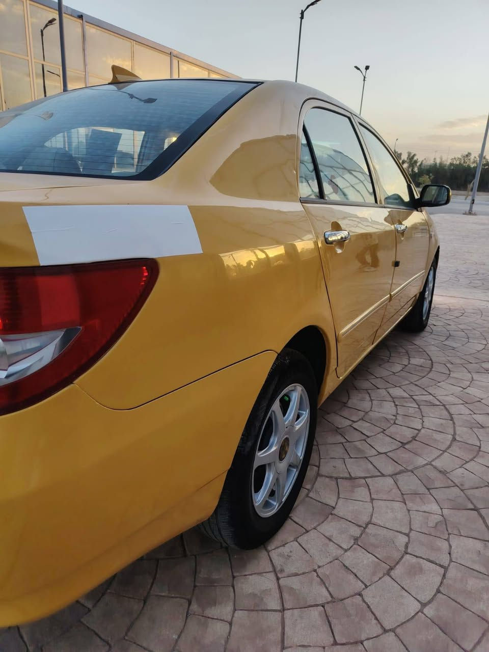 السلام عليكم بي واي دي موديل 2011مكينه لانسر كلج جديد صدر امامي خلفي  تخم تاير كهربائيات فول مكفولة من الضربه والتبديل بيه مكانات صبغ هيئة وغرامات  مصفرة تبريد ثلج  السعر 54 العبيدي الرئاسة ***********
