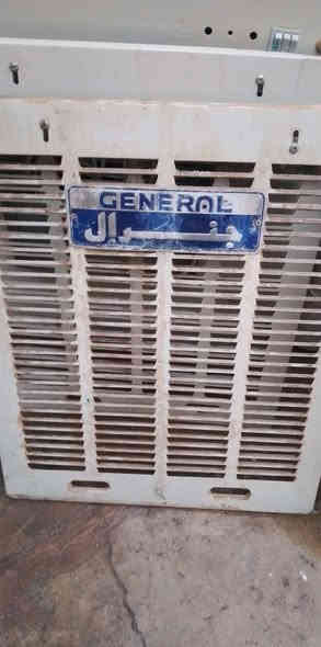 مبردات عدد 2 حجم 2 ونص شغال سرعتين بشرط سعر 40 الف الواحد حي العروبه كركوك ***********
