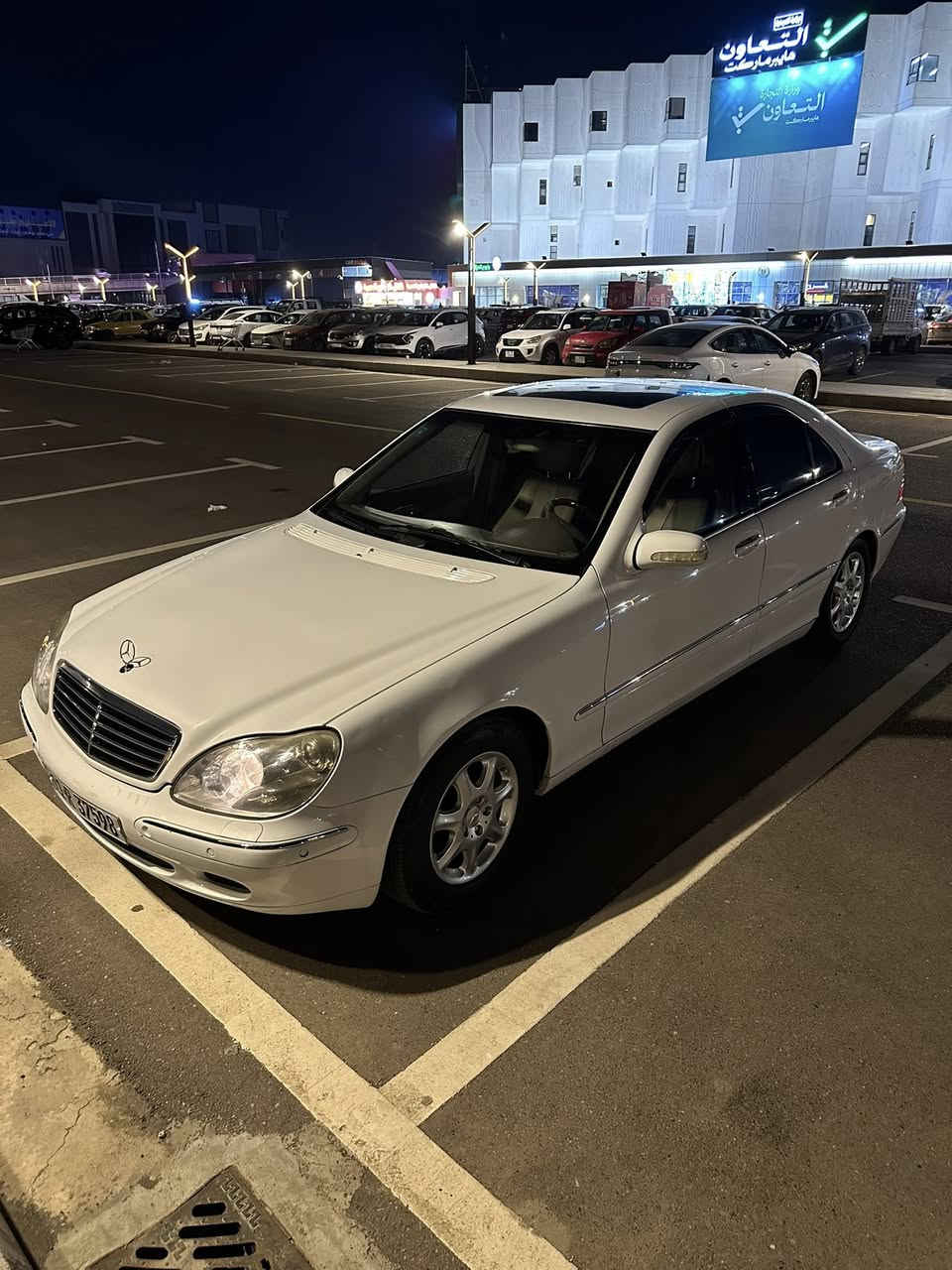 👑 Mercedes-Benz S500 - 2001 👑
الحوت بقمة النظافة والفخامة الألمانية:
• المحرك: V8 - 5.0s
• النظام: هايدروليك  100%
• البردات: بردات خلفية  بلادي (كهرباء).
• الداخلية: جلد طبيعي، كراسي كهرباء مع ذاكرة خزن.
• العزل: دبل جام (Double Glass) عازل صوت وحرارة تام.
• المواصفات:  مرايات جانبيه شفط سلايد روف،  كروز سرعه بريك نظام ABSحساسات أمامية وخلفية، تحكم ستيرين كامل.
• ⁠انظمة قيادة SPORT+NORMAL
• ⁠• التبريد: قطعتين (ثلج)، دبل فريون.
• الحالة: جاهزة على 24حبه
📍 المكان: [بغداد.مطار بغداد الدولي]
📞 للتواصل: [***********] سيد علي 
علما السيارة تباع فقط للجناي ولمعرفة السعر اتصل على الرقم وتحياتي للجميع جعفر الجبوري
