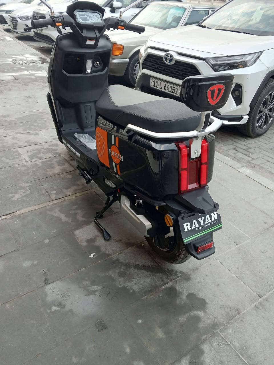 السلام عليكم للبيع دراجه نوع الريان وحش الكون دراجه مكفوله كفاله عامه بعدها وكاله شخط مابيها وصلها موجود
بريك امامي خلفي دسك حساس بريك شاشه كبيره لسرعه ولحساسات مثبت سرعه مانع تزحلق دبل اشاره نضام بارك نضام بك R الرجوع الى الخلفلايت عالي ناصي زنون + رماش بك لايت خلفي شمعه دبل امامي خلفي غاز نشرات جانبيه ملف 2000 سرعه الدراجه 75 حقيقي تقطع مسافه 70 كيلو حقيقي عدد البطاريات 6 مصطره شركه الريان  شاحنه تدعم الشحن السريع تايرات جبليه حجم 12 مساحه تخزين واسعه مكان الدراجه بغداد ساحه عدن شراي تفضل خاص او التصال عله الرقم*********** سعر الدراجه 950 بيها مجال
