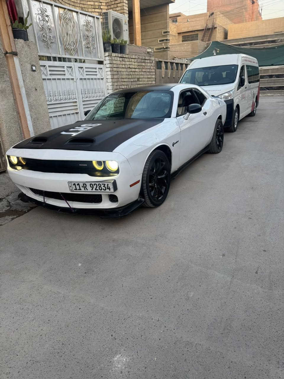 السلام عليكم سياره جالنجر لبيع موديل
(2013)
 (SXT)
موصفات كشنات جلد
 مقاعد كهرباء 
تدفىء كشنات
 شاشه لمس 
تشغيل عن بعد 
صنالصات تفاصل سد وفتح بريمون صوت
مكينه ٣٦٠٠ مكينه شاده جديده صارله سبوعين سياره جاهزه وبيه قطع صبغ بيع حزام 
رقمه بغدادلتواصل خاص


**إذا كنت صاحب هذا الإعلان وتريد حذفه لأي سبب، رجاءا أرسل رسالة إلى الدعم الفني**