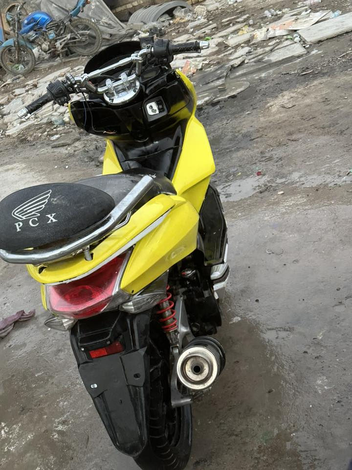 سلام عليكم مرخصت الادمن دراجه بس سي اكس جيل اول دراجه خير من الله كاشي شغال بيه مكينه مكفوله  كهربايات كلهن شغالات السعر 850 ه***********
