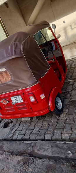 السلام عليكم ورحمت الله تكتك للبيع مديل 18طالعة بل 19 نضيفة مثل البصور خير من الله معمرة الدوس مصبوغة معوزة شغلات بصيطة مكينتهة خير من الله كلجات جدد شلعة قوية رقم نكليزي وصاعدة هزة رقم كربلاء مداور ثاني يوم  مكاني نجف الكوفة السعر اربعة ونص 4.500وبيهة مجال قليل الشراي بي خير ويدلل خاص موجود او الانتصال علة الرقم بي واتساب ***********
