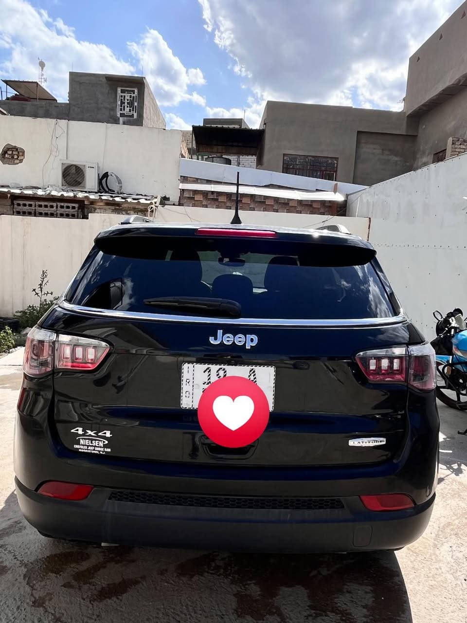 JEEP COMPASS AWD 2023

جيب كومباس ٢٠٢٣

اللون : اسود
 
محرك : ٢٠٠٠ تيربو يعني فول ✈️ 

عداد المسافه 16الف

مواصفات:

جلد 
كشن كهرباء
تشغيل عن بعد
صندوك كهرباء
داخل جديد 
دشبول مطعم
لايت زنون
كشاف زنون 
فور ويل 
شاشة ديجيتال 
رادار  جانبي
بريك بصمه 
انضمة قيادة  snow - sport - eco - trail 
تحكم ستيرن 
تحديد مسار 
توقف ذاتي 
تحديد سرعه 
شاشة ايباد 
كاميرا خلفي 
بصمة تشغيل 
مانع انزلاق 
اوتو ستوب
اوتو هولد
تبريد قطعتين 
نضام Carplay
Bluetooth,Wife

فقط بنید صبغ بدون دواخل بدون دواخل
صور الحادث  داخل المنشور

مکان :كربلا📍

للتواصل واستفسار 
السعر 155$

 واتساب او الاتصال ***********
