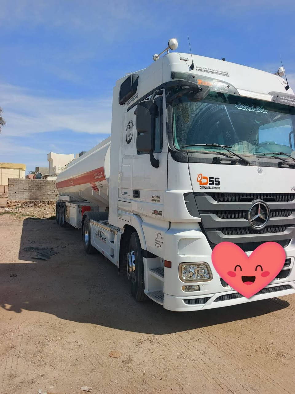 اسلام عليكم صهريج  للبيع موديل 2011
 -فول مواصفات كفاله عامه 
              ه/***********.      الانبار
