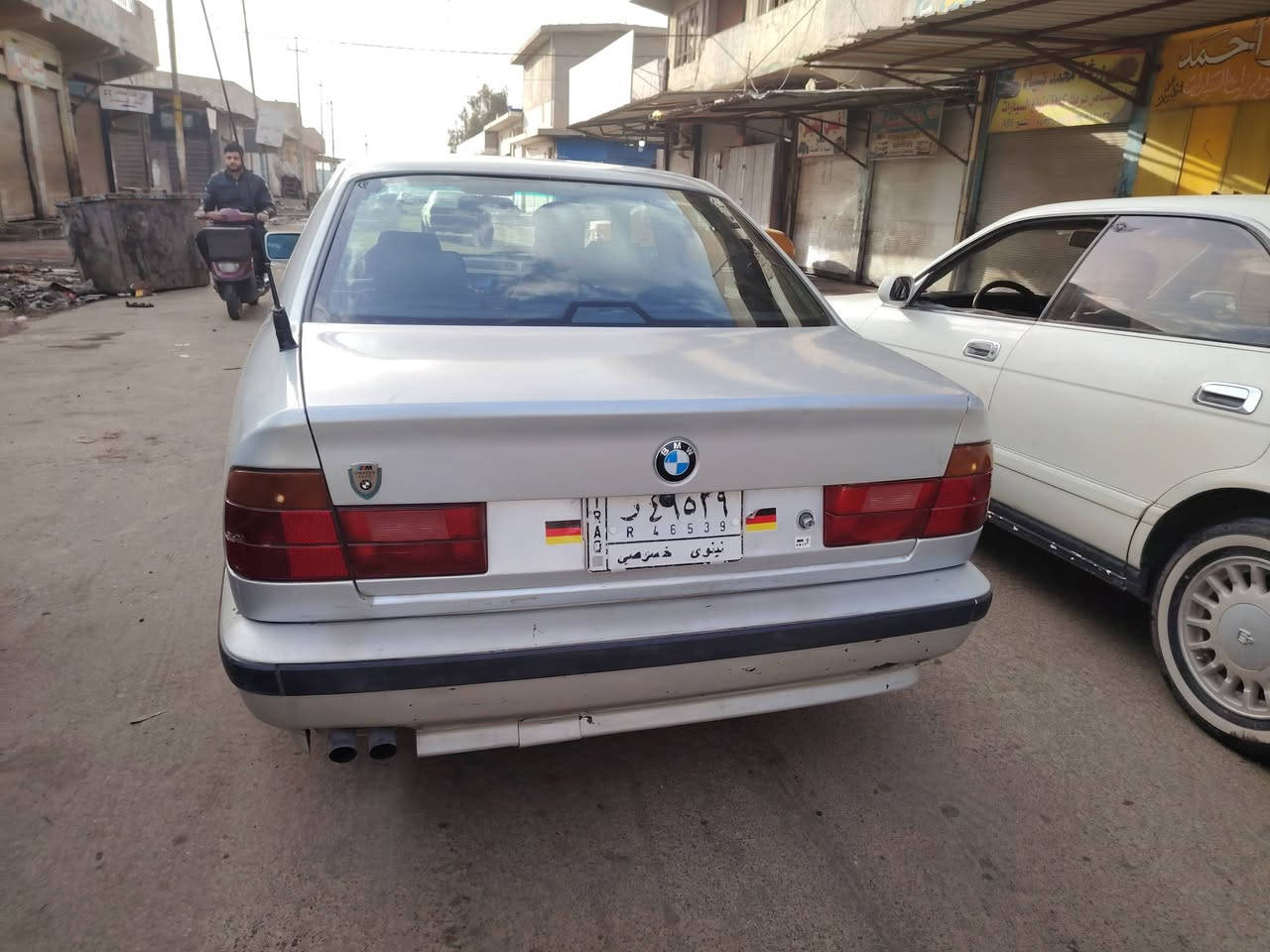 سلام عليكم سيارة بي ام 535 فول محرك فل سته سلندر كير اتو مصبوغه جماليه كاربون موجود طخم جديد داخل جديد جلد اسود تايرات جديد معجون تلقيط مال صبغ سياره جازه ماتصرف عليه كلشي عنوان موصل الأيمن ***********
