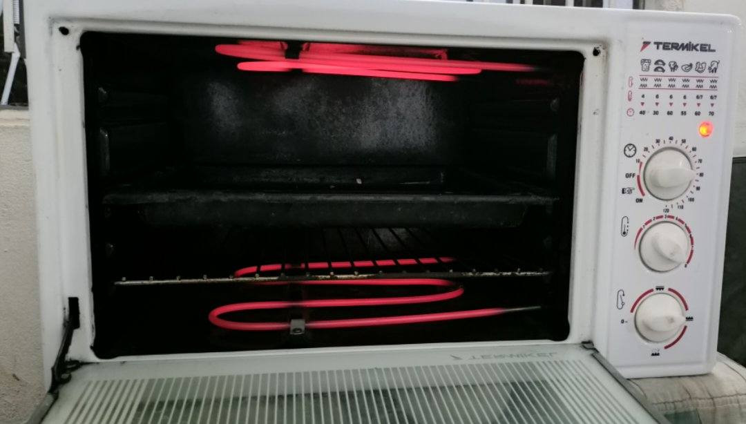 اوفن ترميكال نظيف وشغال السعر ٣٥ الاتصال عالرقم *********** ويوجد خدمه توصيل
