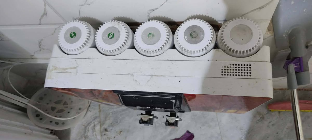 سلام عليكم 
فلتر مي 
حار بارد 
للبيع بعده لوك بس تبدل فلاتر 
الرقم 100 وبي مجال ***********
العطيشي مقابيل كليه الزراعه
