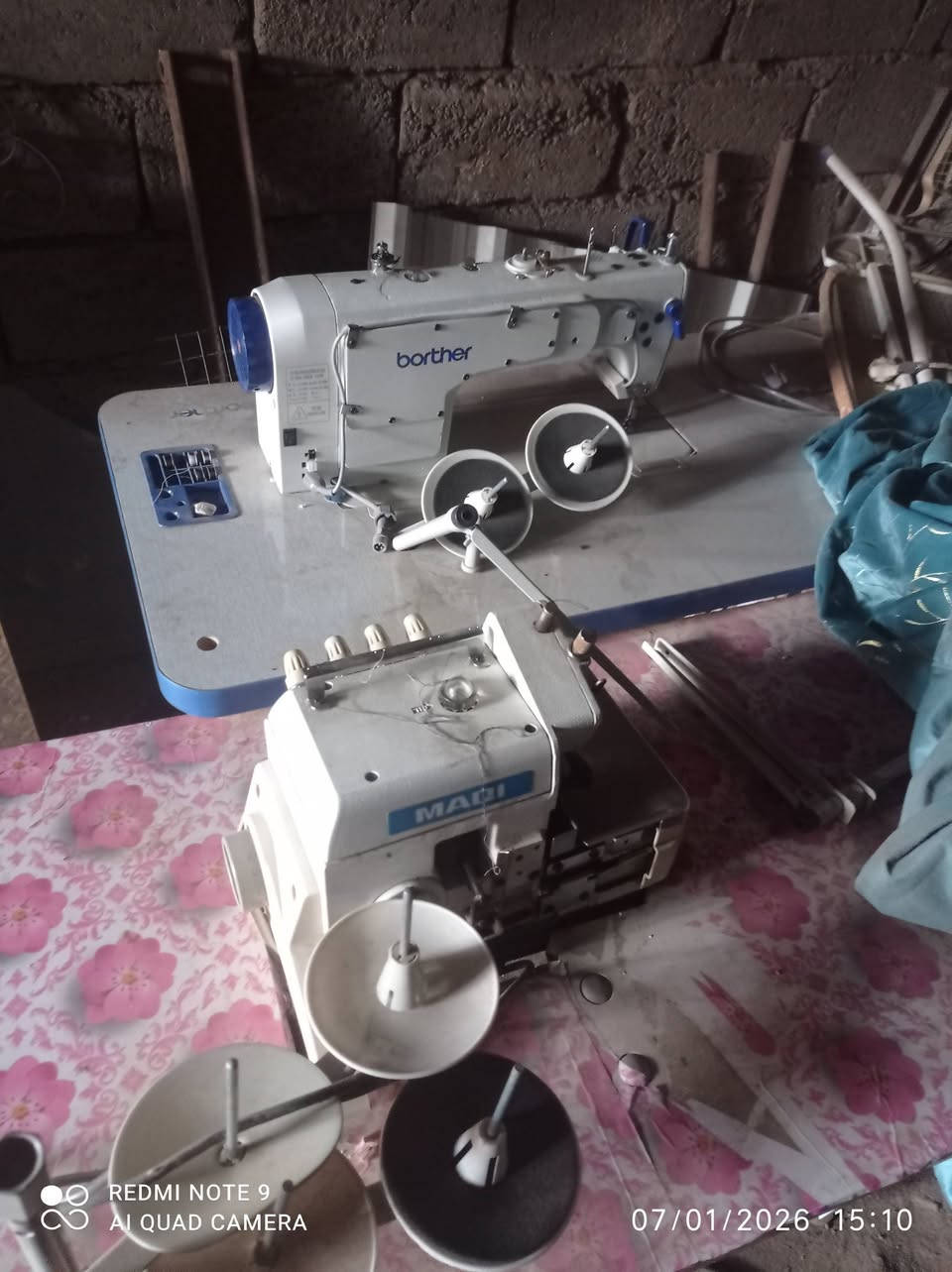 مكاين للبيع السعر 550000 اثنيناتهم  ***********  ***********
