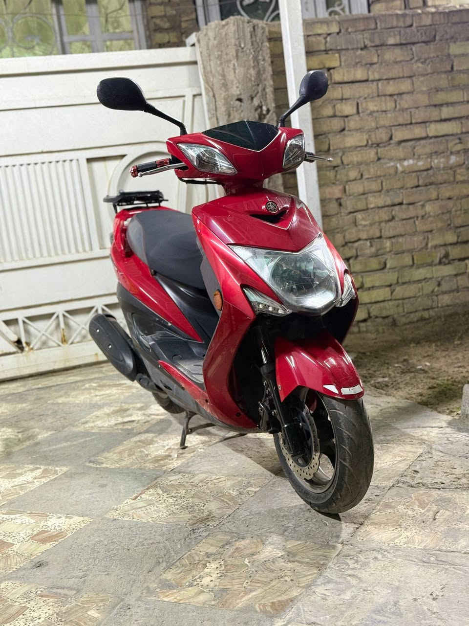 مكلف بالنشر هذا رقم صاحب الدراجة ***********
السلام عليكم سكنس لد حديث نوزل قبق نفخ ياباني 
ماشية 31 الف بيها فقط القطعة اليمين واليسار مال المصدات مبدلات بقطع اصلية شرط اصلية الدراجة خير من الله شلعة ومعدل ومكفولة كفالة عامة
