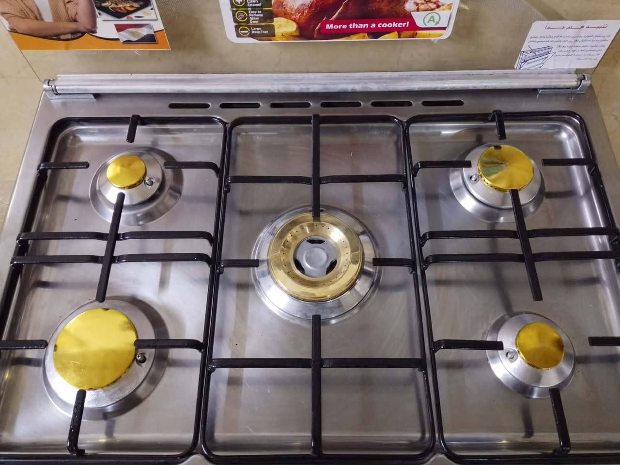 السلام عليكم  / نظام بوري 🔥
طباخ فريش مصري باب اول وضع شركة ☝
 السعر 300 وبينو مجال بسيط للشراي 
 قياس 80× 60  شغال فرن كلوب مقدحه شوايه كلو شغال نظافة 95 % العنوان موصل جانب الأيسر حي سومر للاستفسار
‏‪***********‬‏
