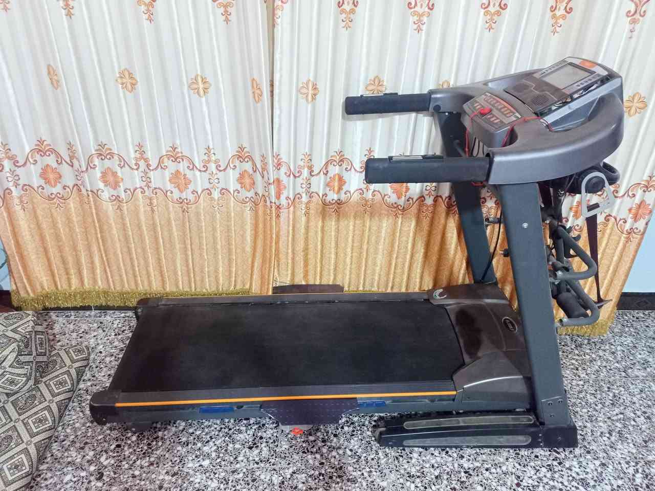 السلام عليكم 
جهاز جري للبيع عاطل ما اعرف شنو عطل بس يمكن الشاشه او الكرت قيم بل يرضي الله تريد تصلحه او تريد مواد احتياطيه للاستفسار ***********
