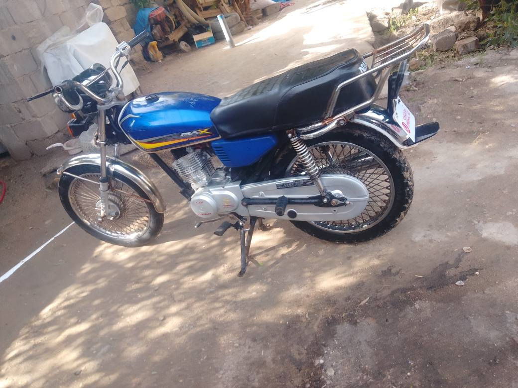 سلام عليكم يولد دراجه اربعه كير موديل 20 اوراق كامله مكاني كفل لسعر 430 أو بيه مجال قليل متوازي عله بيعه هاذه رقمي ***********
