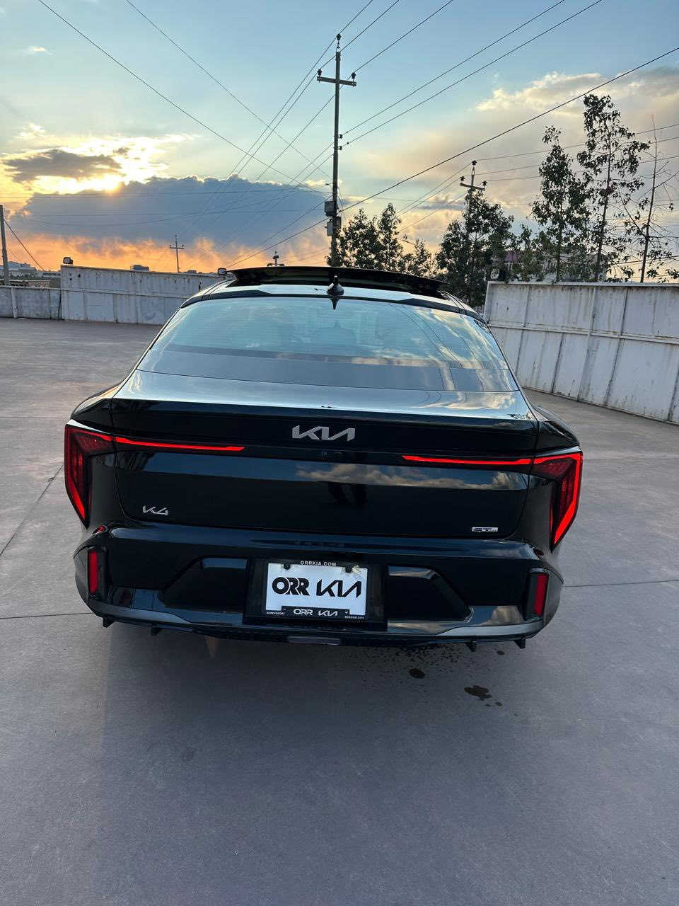 Kia k4 2025
جيتي لاين فول مواصفات

كشنات جلد تدفئه وتبريد+ستيرن

بنوراما 

رادارات خلفيه جانبيه توقف ذاتي 

كامره متحركه 

صندوق ذكي يفتح عندا الاقتراب 

مرايه جانبيه قلابه 

شاشه الاكترونا متصله 

لايت امامي خلفي لد مع 3عدسات 

بصمه ابواب دخول ذكي

ويل كروم حجم 19

شكو مواصفات بk4 موجوده بسياره  

محرك 2000دوش تنفس طبيعي  

ماشيه :٩ الف زيرو

حادثها جملغ و بوند  صبغ و شوية من تكمة 

بدون دواخل حتى لايتات بلادي   ارباك بس استيرن طاك راجع سستم 

سعر السياره :168 ورقة و بيها مجال للشراي 

واتساب ***********
