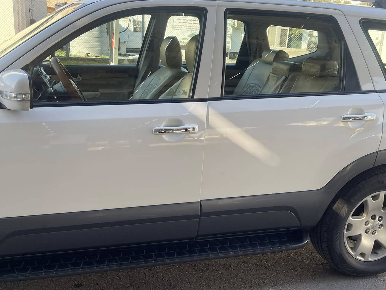 كيا مهافي 2014 خليجي
محرم 6سلندر 
ماشيه 112 الف 
فول مواصفات 1/1 
السياره مكفوله 
بيهه فقط بطش الجاملغ الخلفي 
كير محرك خير من الله 
السعر 170 وبيهه مجال 
العنوان بغداد 
***********
