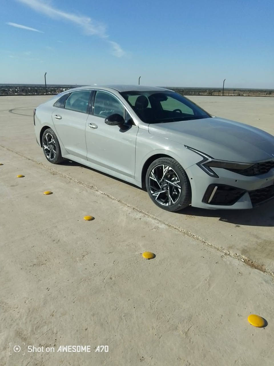 السلام عليكم
للبيع K5 موديل 2025 GTLINE فول مواصفات عده الفتحه

مواصفاتها 

مكينه 2500 

بك لايت LED

أشاير بالمري 

 حساسات إماميه 

 حساسات خلفيه 

رادارات محيطيه امامي خلفي جانبي 

قياده ذاتيه 

توقف ذاتي 

تحديد مسار 

رادار تفاعلي 

مثبت سرعه

أوامر صوتيه 

شاشه متصله 

شاشة اعطال 

شاشت تكيف 

هندبريك بصمه 

3 وضعيات قياده 

شحن لاسلكي 

وتو هولد 

كرسي كهربائي جلد 

تدفئة مقاعد إماميه 

 

وباقي المواصفات معروفه 

ماشيه 30 ألف 

حادثه بنيد 

 

مكفوله من الشواصي والغوود  

السعر 215 وبيه مجال

مكاني   بابل
رقم بغداد بسمي

للتواصل ***********
