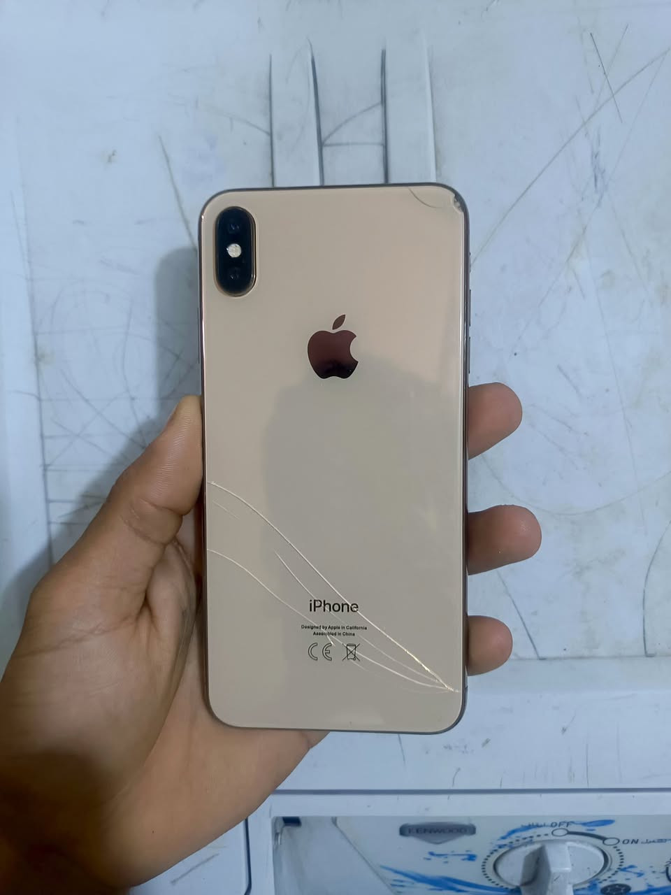 السلام عليكم ايفون Xs max للبيع جهاز يخبل فقط مبدل بطاريه نوعيه اصليه وضهر مفطور ممأثر تجي تفحص ع راحتك سيمكارت نت صوت اتصال كله شغال فيس ايدي وكف بسبب التحديث يتبرمج ب ١٥ الف من اي شخص رايده ٢٥٠ الف مكاني دوره ابو دشير رقمي 
***********
